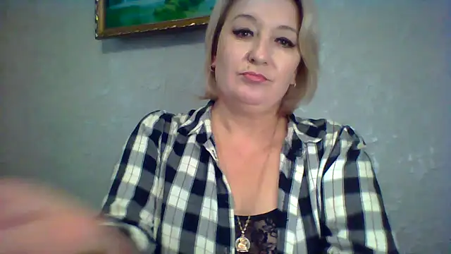 ArielXLoveresss online show from November 25, 8:36 am
