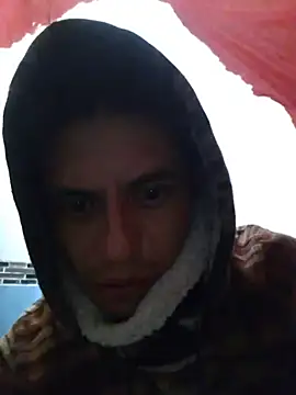 Snapshot of cachondo93 chatting on March 12, 8:30 am cachondo93 online show from March 12, 8:30 am