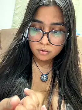 virginbrunette99 online show from December 16, 6:07 am