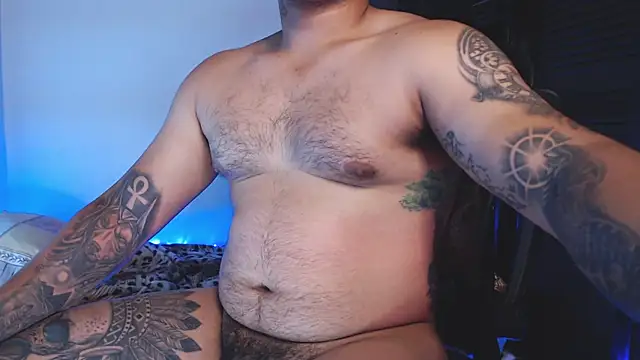 Snapshot of maxflurry_ chatting on February 18, 1:56 am maxflurry online show from February 18, 1:56 am