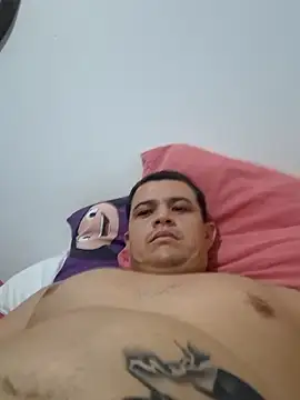 Snapshot of comcoroas chatting on February 23, 11:58 pm comcoroas online show from February 23, 11:58 pm