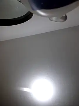 comcoroas online show from April 1, 12:00 am