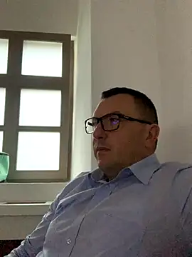 Mike8523 online show from November 11, 5:29 am