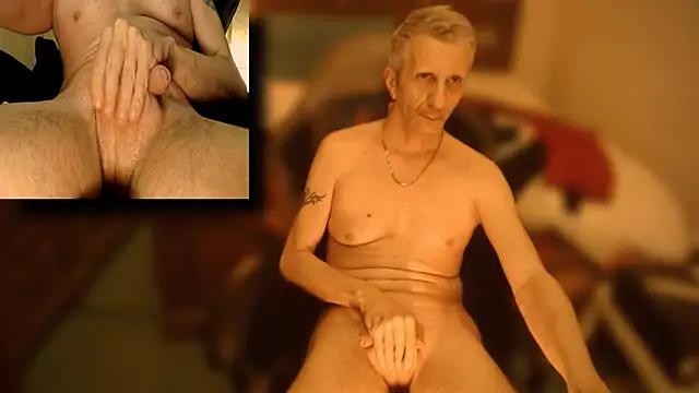 Snapshot of maxdaddy690 chatting on February 28, 10:39 pm maxdaddy690 online show from February 28, 10:39 pm