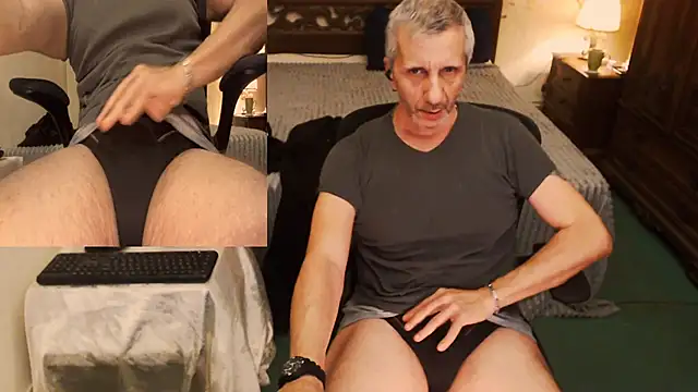 Snapshot of maxdaddy690 chatting on September 19, 9:15 pm maxdaddy690 online show from September 19, 9:15 pm