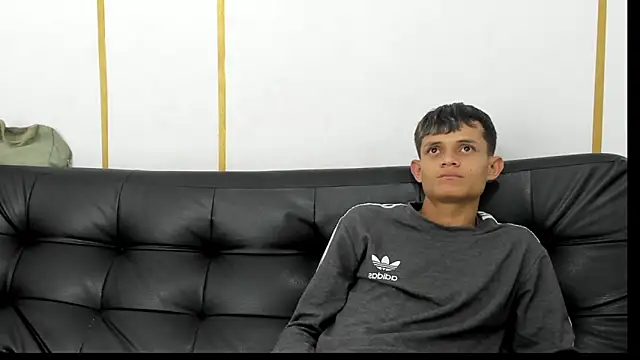 Snapshot of Sex_Fantasy_AE chatting on March 3, 11:33 am Sex Fantasy AE online show from March 3, 11:33 am