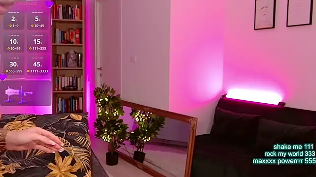 CutiePie69   online show from June 22, 7:44 pm