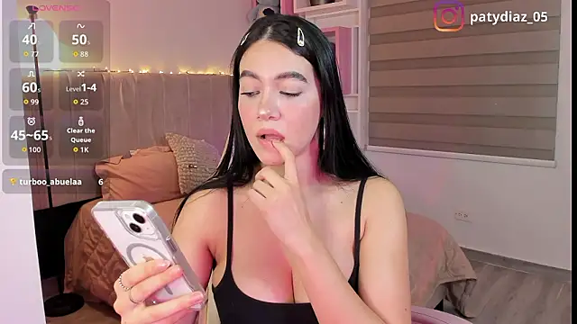 Snapshot of MiiaParker6972 chatting on February 21, 12:44 am MiiaParker6972 online show from February 21, 12:44 am