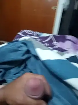 omeriz online show from November 7, 9:15 pm