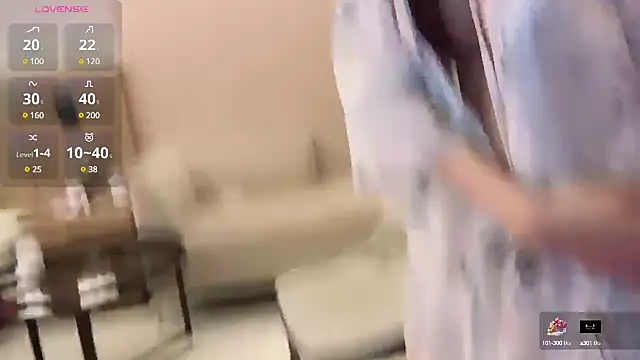 Snapshot of Xiaoxia-Baby chatting on March 9, 4:11 pm Xiaoxia-Baby online show from March 9, 4:11 pm