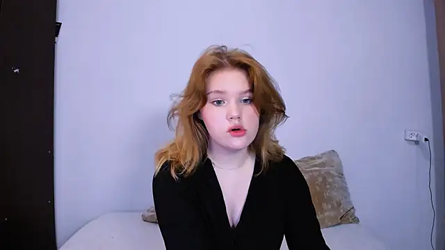 LaseyMoon online show from September 19, 11:22 am