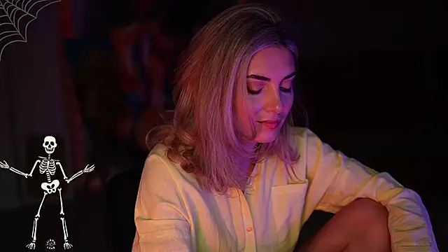  Allie  online show from October 26, 5:46 am