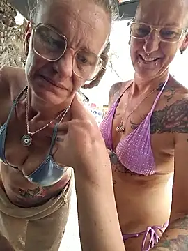 Emma Milf25 online show from April 18, 12:53 pm