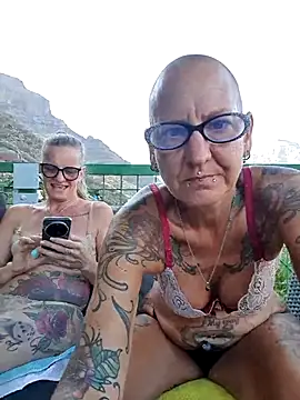 Snapshot of Emma_Milf25 chatting on July 26, 6:26 pm Emma Milf25 online show from July 26, 6:26 pm