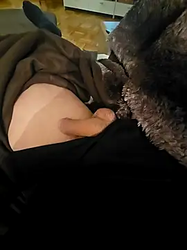 DearRusting online show from March 28, 8:52 pm