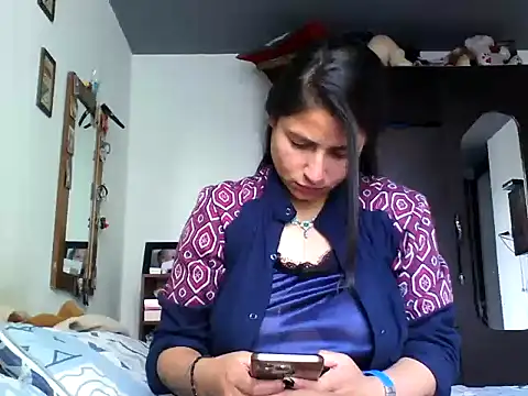 Escarcha-blue online show from March 7, 3:49 pm