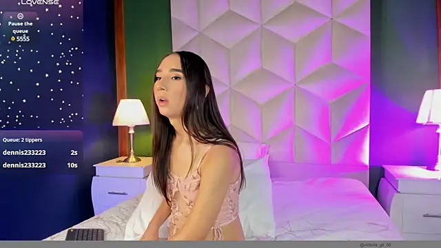 queen  violet online show from March 2, 10:48 pm