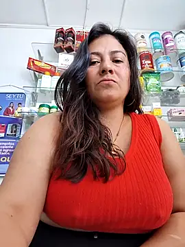 roxanasexy2025 online show from April 9, 3:06 pm