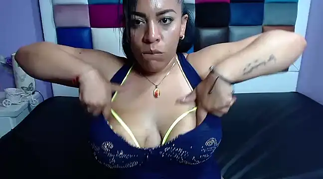 CandelaBrown  online show from March 1, 1:53 am