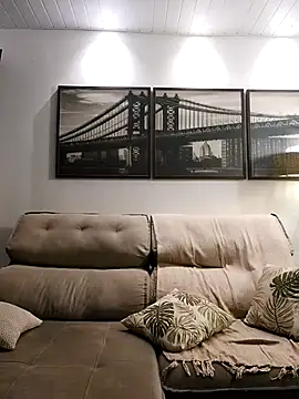 Snapshot of juniortche1313 chatting on March 4, 2:49 am juniortche1313 online show from March 4, 2:49 am