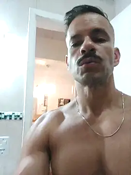 Snapshot of juniortche1313 chatting on March 8, 2:55 am juniortche1313 online show from March 8, 2:55 am