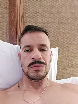 Snapshot of juniortche1313 chatting on September 20, 3:18 am juniortche1313 online show from September 20, 3:18 am