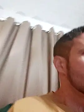 Snapshot of juniortche1313 chatting on September 28, 12:49 am juniortche1313 online show from September 28, 12:49 am