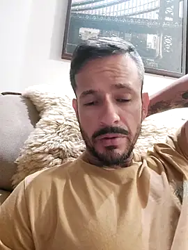 Snapshot of juniortche1313 chatting on October 3, 1:57 am juniortche1313 online show from October 3, 1:57 am