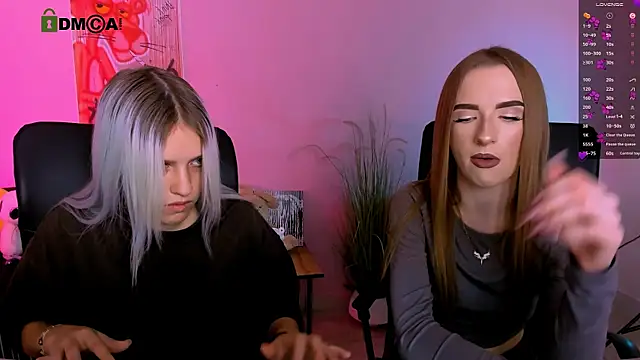 doll vey online show from December 4, 8:06 pm