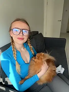 EvaBrooklyn online show from February 27, 9:11 am