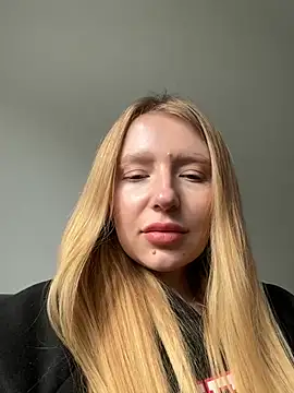 EvaBrooklyn online show from March 2, 11:29 am