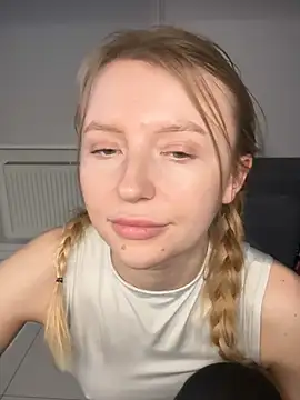 EvaBrooklyn online show from March 14, 8:49 pm