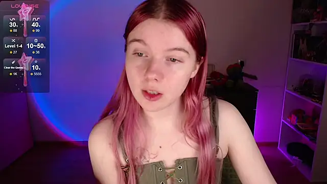 Strawberry juli online show from November 15, 9:39 am