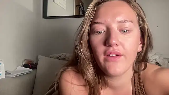 Snapshot of MissMaisiex chatting on November 4, 3:33 pm MissMaisiex online show from November 4, 3:33 pm