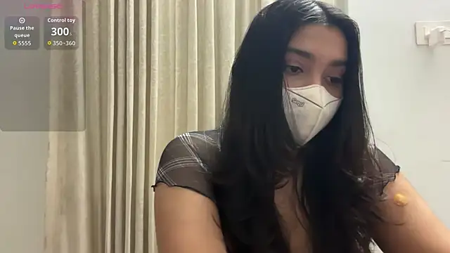 Snapshot of oviyakalra chatting on September 25, 2:26 am oviyakalra online show from September 25, 2:26 am