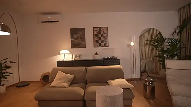 Snapshot of nadia_bliss chatting on July 18, 8:34 pm nadia bliss online show from July 18, 8:34 pm