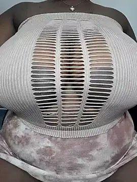 Snapshot of wamie12 chatting on March 15, 12:47 am wamie12 online show from March 15, 12:47 am