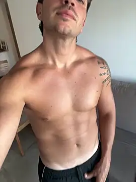 Snapshot of shuki0101 chatting on March 16, 7:40 pm shuki0101 online show from March 16, 7:40 pm