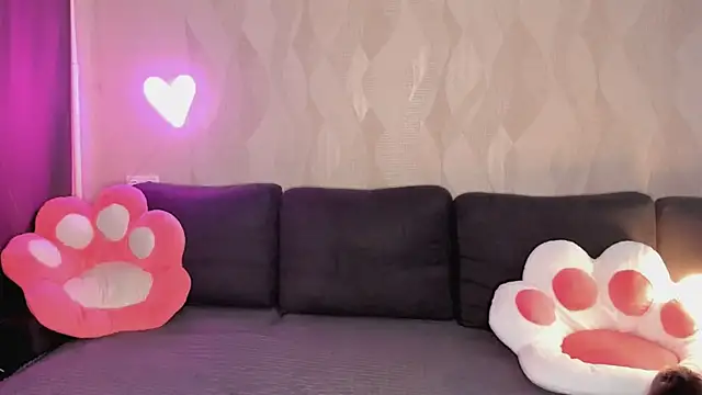 EmmaVictori1 online show from March 24, 7:24 am