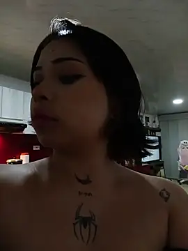 Snapshot of Akame_yumi chatting on November 4, 12:21 am Akame yumi online show from November 4, 12:21 am