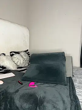 Snapshot of PrincessTamara chatting on December 4, 9:34 pm PrincessTamara online show from December 4, 9:34 pm