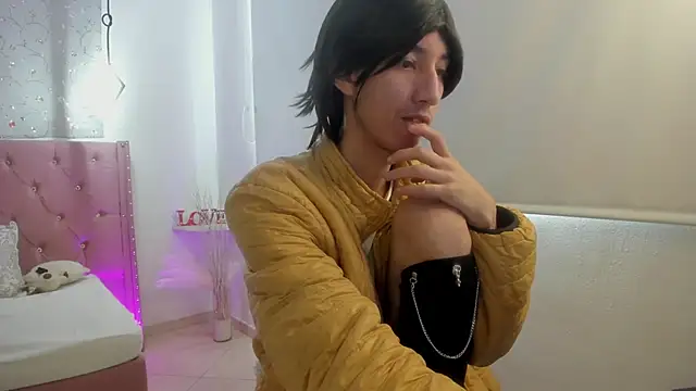 loverisu-coral online show from March 2, 8:59 pm