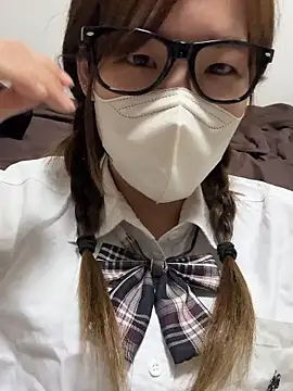 Snapshot of daiyo_kai_Gutara chatting on October 13, 1:11 pm daiyo kai Gutara online show from October 13, 1:11 pm