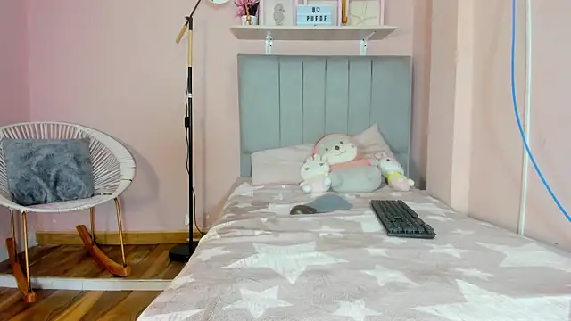 Snapshot of mary_cute9 chatting on September 13, 12:16 pm mary cute9 online show from September 13, 12:16 pm