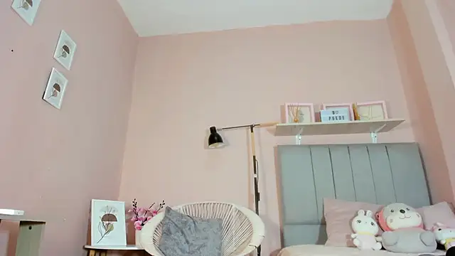 Snapshot of mary_cute9 chatting on September 22, 12:51 pm mary cute9 online show from September 22, 12:51 pm