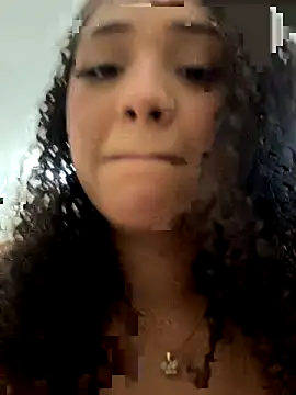 Snapshot of zarinha22 chatting on October 23, 3:11 pm zarinha22 online show from October 23, 3:11 pm