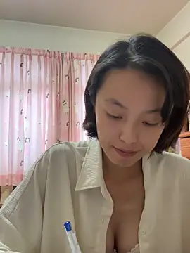 ladypaggy online show from December 14, 5:46 am