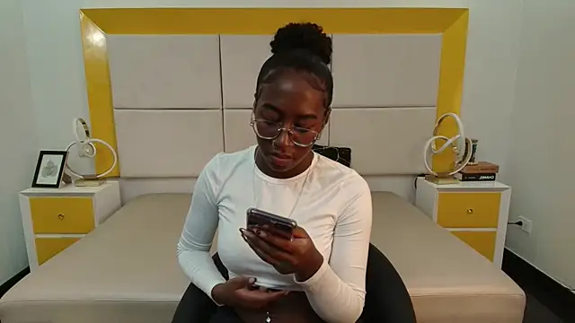 Qeen blackk online show from November 13, 7:57 pm