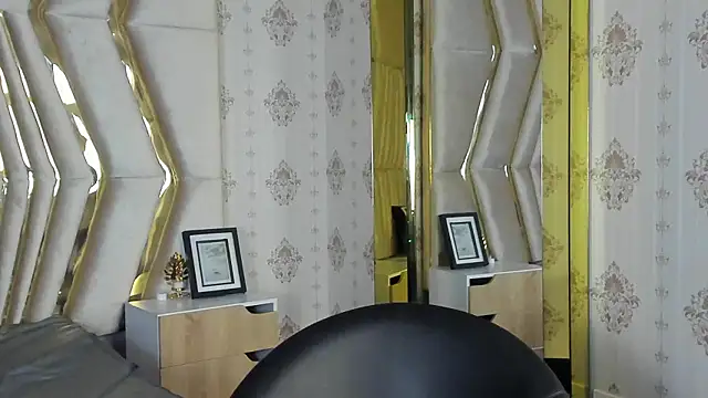 Qeen blackk online show from January 31, 8:18 pm