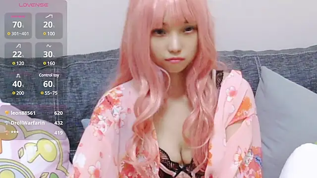 Snapshot of chenenna7 chatting on March 16, 5:28 pm chenenna7 online show from March 16, 5:28 pm